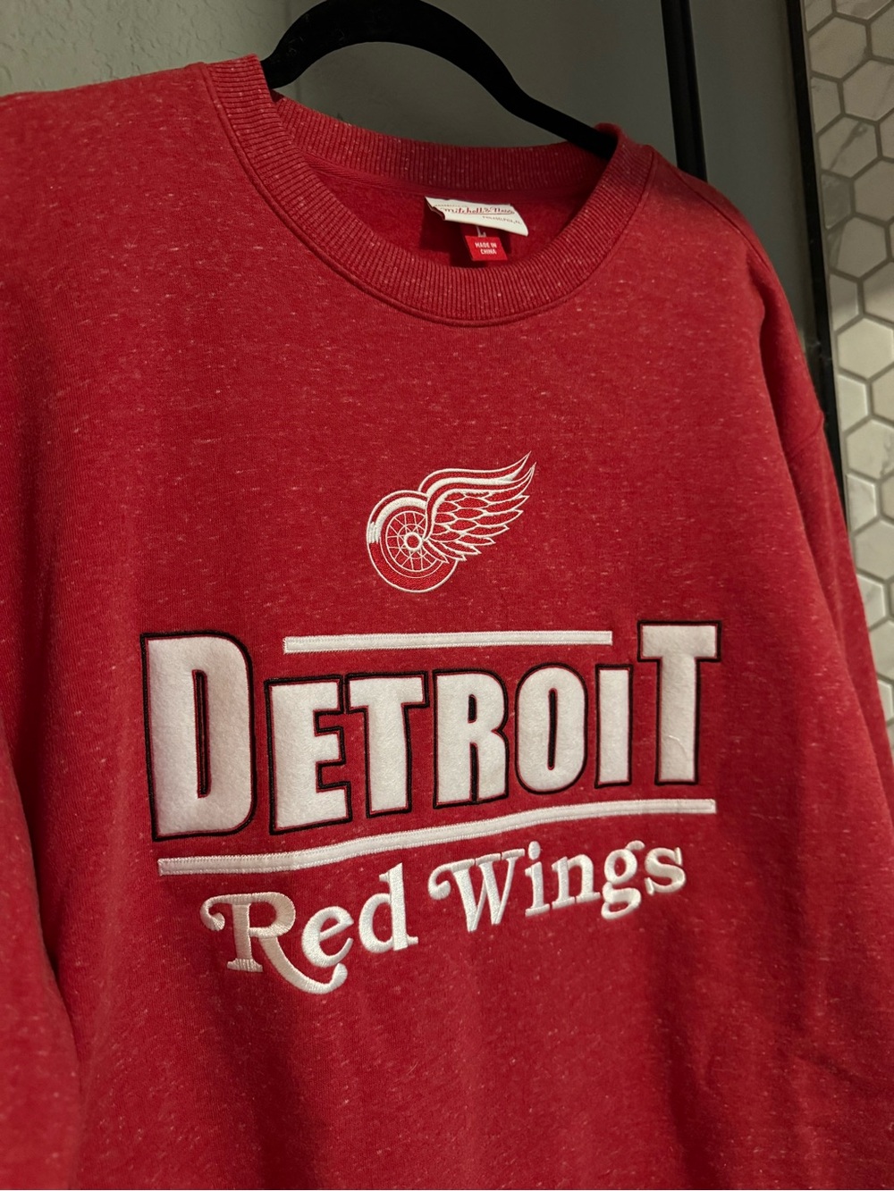 Detroit Red Wings Men’s Large Red Crewneck Sweatshirt